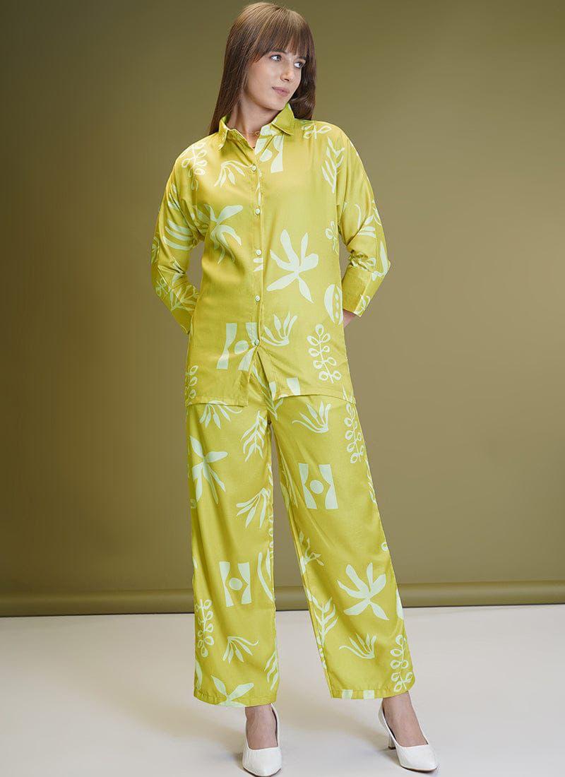 Trendy Printed Co-Ord Set with Stylish Relaxed Fit for Elegant Casual & Vacation Looks.