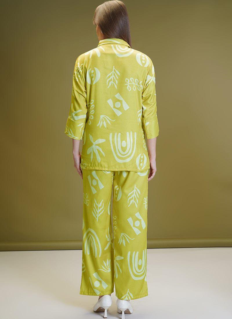 Trendy Printed Co-Ord Set with Stylish Relaxed Fit for Elegant Casual & Vacation Looks.